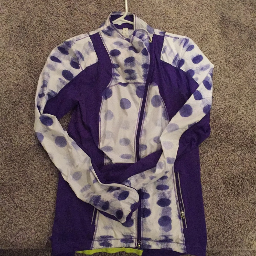Size 8 lululemon jacket